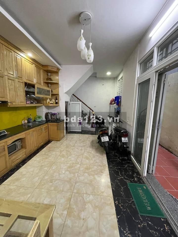 Nhà ở Hoa Lâm nhà đẹp, lô góc, dân trí cao giá bán chỉ 2.9 tỷ đúc kiên cố 5 tầng thoáng