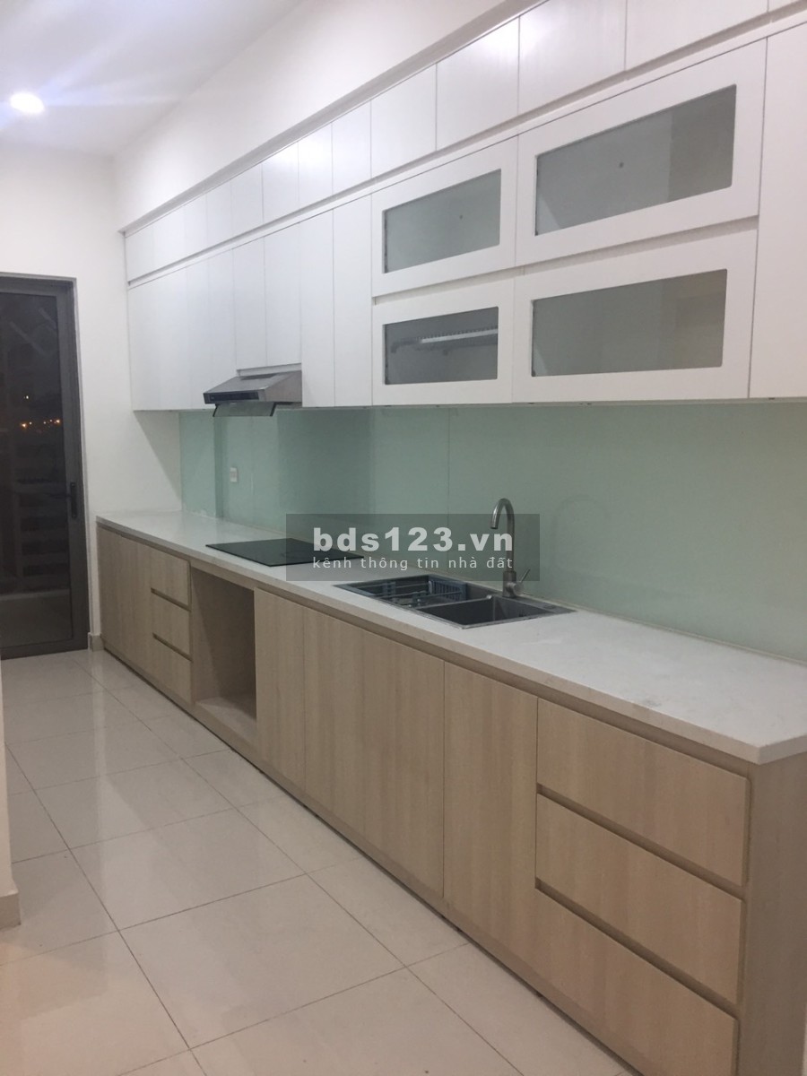 Bán 3PN 109m2 The Sun Avenue nội thất cơ bản giá 6 tỷ (Bao hết). LH xem nhà: 0901858818 Trần Hải
