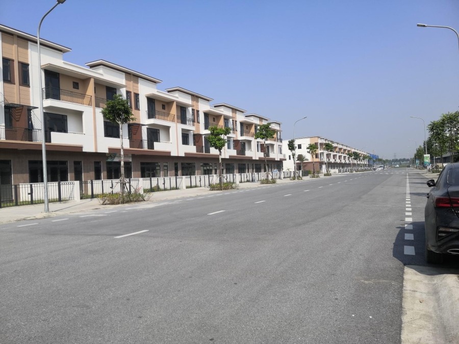 Bán shophouse mặt tiền đường 56m khu đô thị Vsip dự án centa city