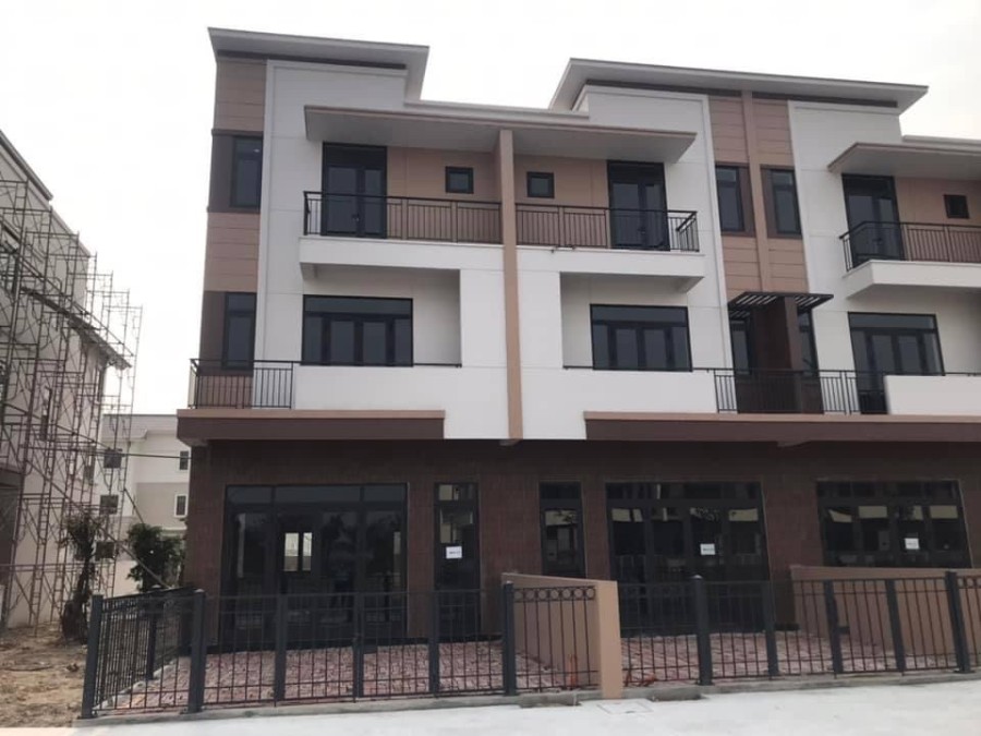 Bán shophouse mặt tiền đường 56m khu đô thị Vsip dự án centa city