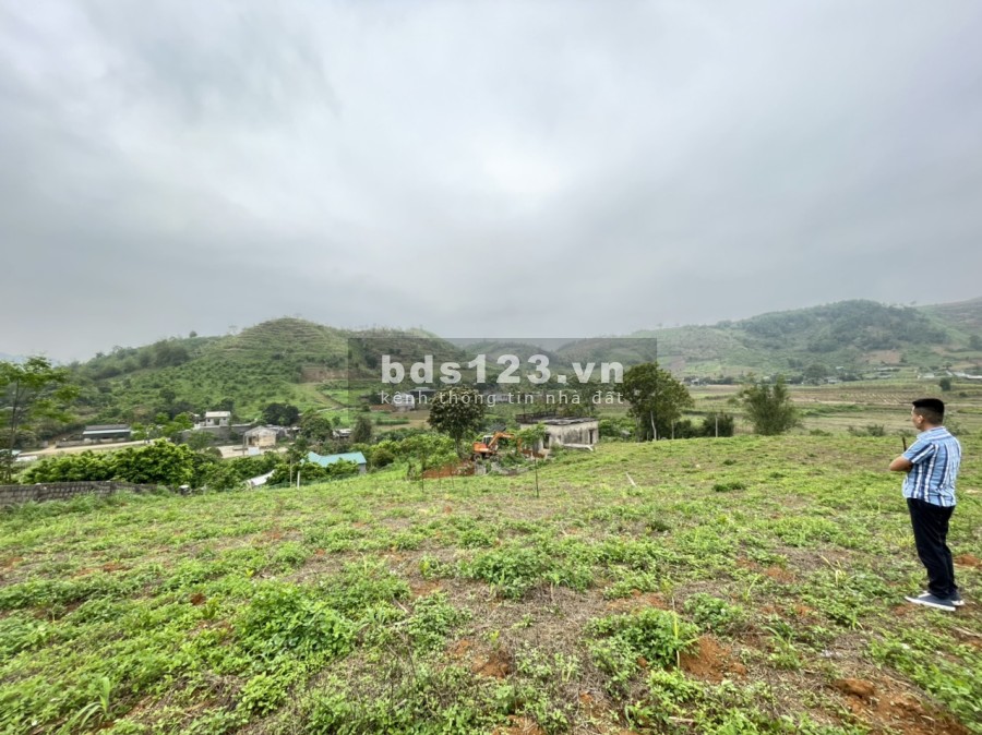 Bán siêu phẩm nghỉ dưỡng 3800m có tới 2000m đất ở tại Hợp Phong-Cao Phong -HB, 0982876689