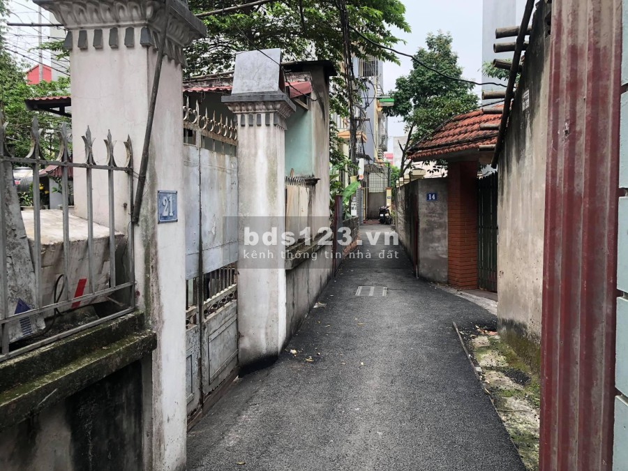 Nhà mới Phương Nam dtsd 30m2, 5 tầng ba gác vào nhà sổ dỏ nở hậu, chính chủ hiền lành