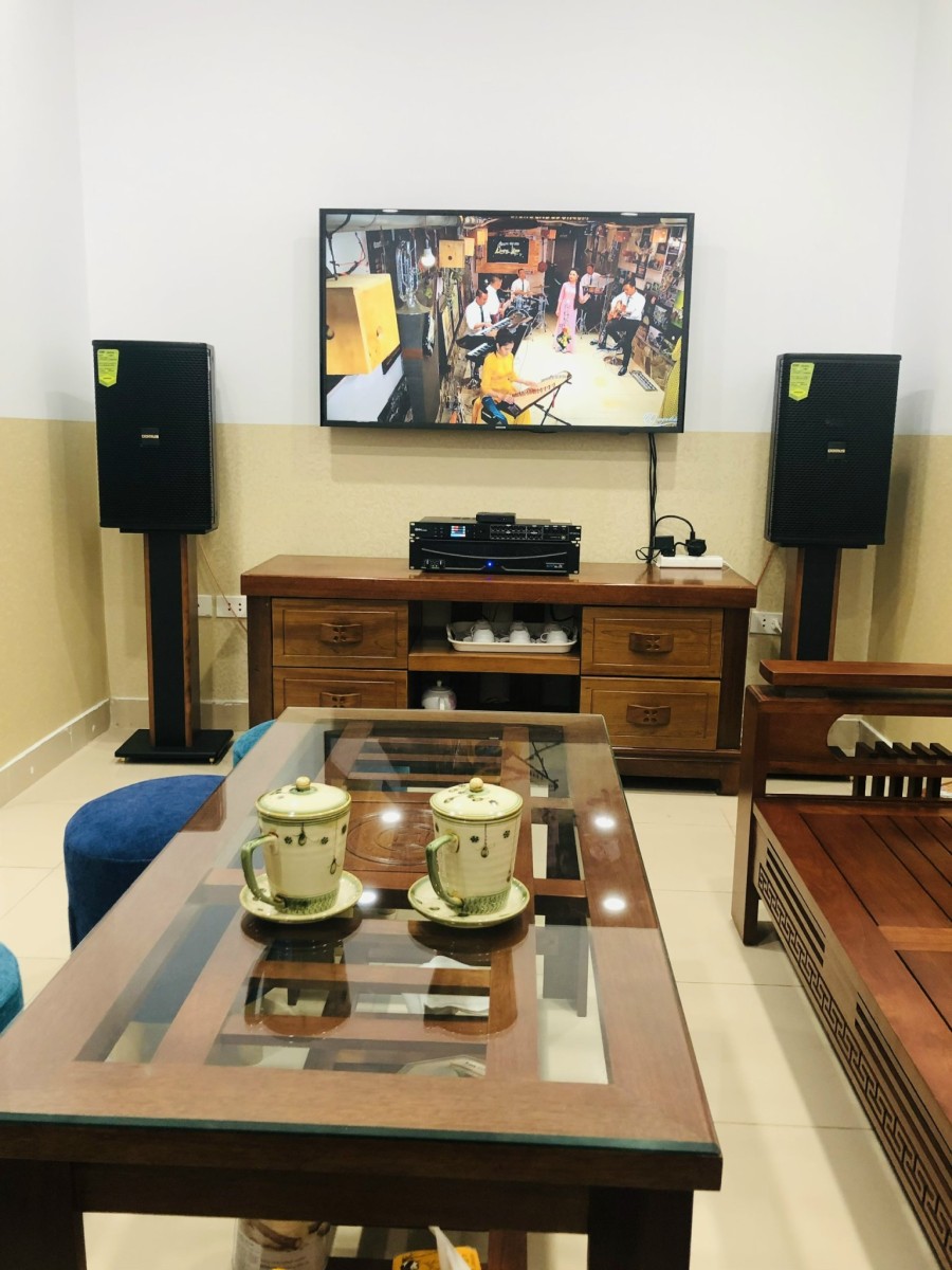 Cho Thuê Căn Hộ 207 Tòa D5A, Trần Thái Tông, DT 82m2, 2 PN, Nội Thất Vip, giá 15 tr/tháng