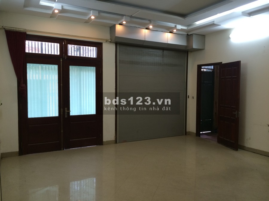 Cho thuê nhà riêng tại ngõ 189 Hoàng Hoa Thám, DT 85m2x4,5 tầng