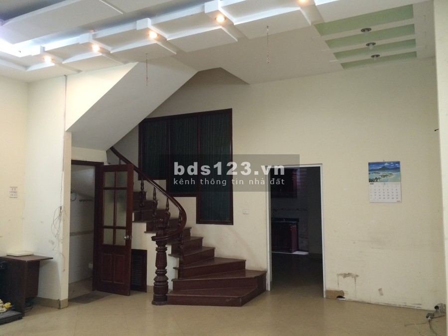 Cho thuê nhà riêng tại ngõ 189 Hoàng Hoa Thám, DT 85m2x4,5 tầng
