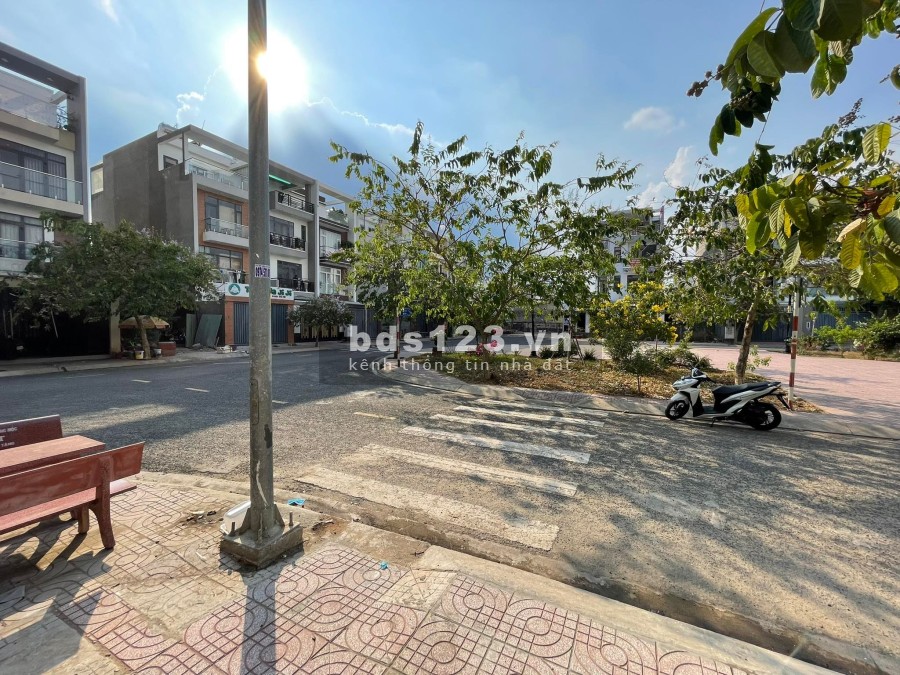 Cho thuê phòng trọ nhà đẹp mới xây 100% ngay cao đẳng Công Thương, yên tĩnh, an ninh