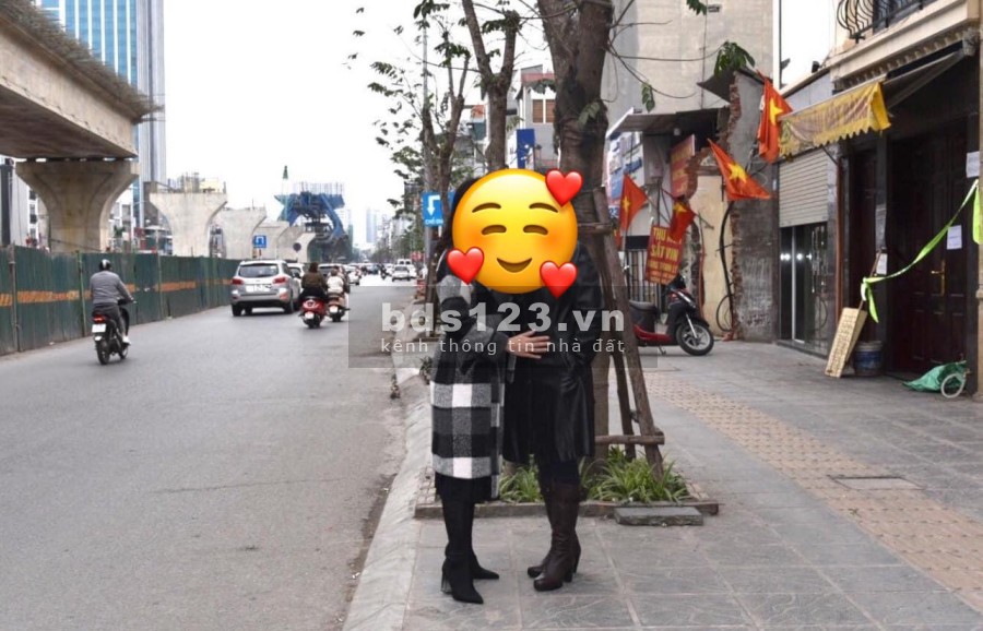 Bán nhà mặt phố Đại La, Hai Bà Trưng diện tích sử dụng 36m2 giá tốt chỉ 8.3 tỷ, sổ sẵn