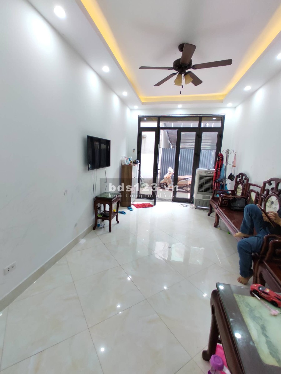 Bán nhà Ngọc Trì - Thạch Bàn, Nhà đẹp lung linh, Diện tích 46m2, Giá 3.4 tỷ