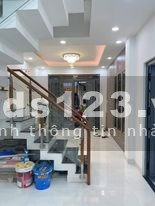 Bán nhà hẻm xe tăng Cách Mạng Tháng Tám, Quận 10, 4 tầng giá chỉ nhỉnh 7.9 tỷ