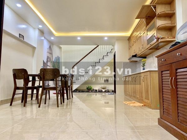 Tuyệt của siêu phẩm nhà nguyên căn đẹp mặt ngõ thông, liên hệ 0974138889 giá tốt