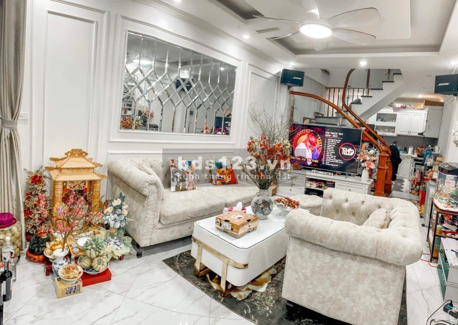 Bán nhà ngõ 145 phố Quan nhân, ngõ rộng thoáng chỉ 2.8 tỷ liên hệ 0902317688