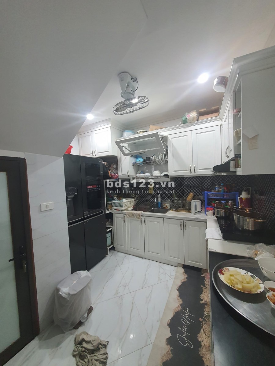 Bán nhà ngõ 145 phố Quan nhân, ngõ rộng thoáng chỉ 2.8 tỷ liên hệ 0902317688