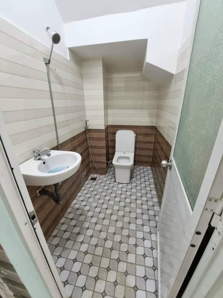 Bán nhà Đoàn Văn Bơ, Quận 4 nhà 1 trệt, 1 lầu cực đẹp dt 56m2, giá bán nhỉnh 4 tỷ