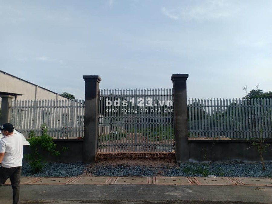 Cho thuê đất thị trấn Củ Chi mặt tiền đẹp liên hệ 0898323695, giấy tờ đầy đủ, giá tốt