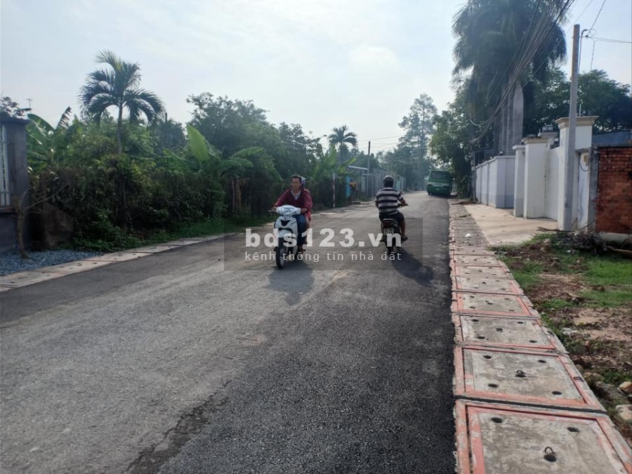 Cho thuê đất thị trấn Củ Chi mặt tiền đẹp liên hệ 0898323695, giấy tờ đầy đủ, giá tốt