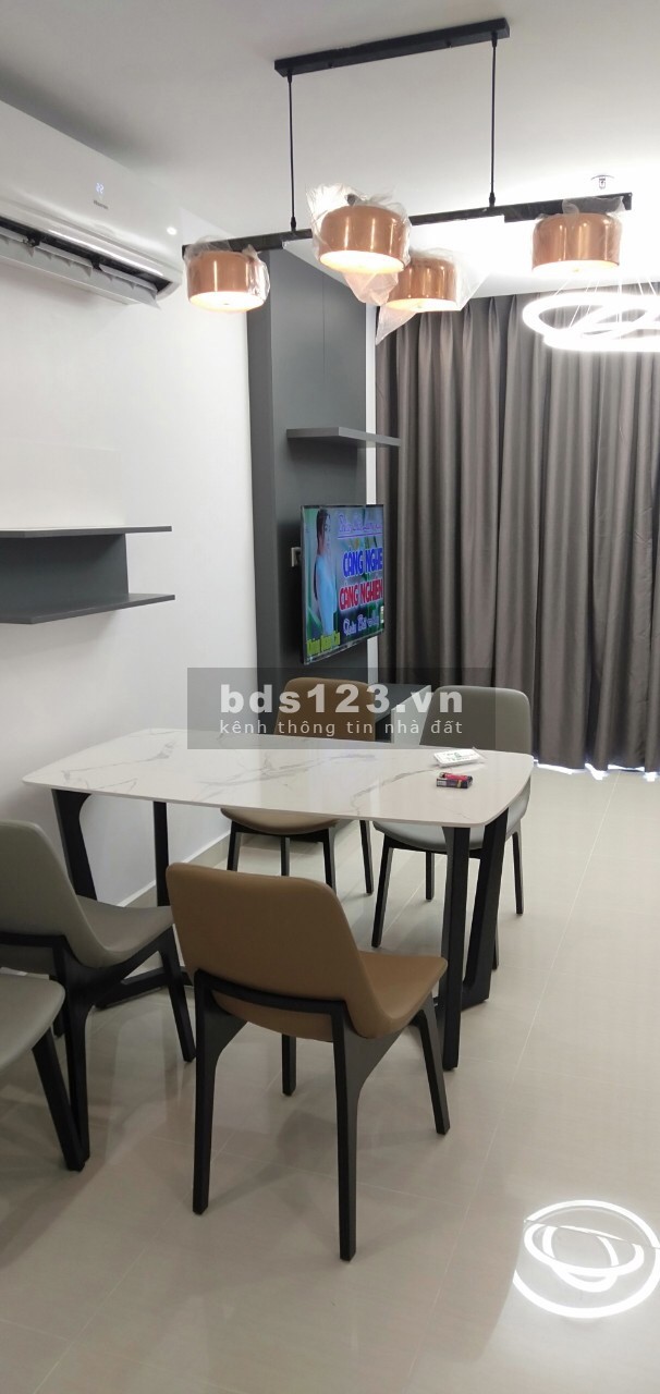 Cần bán gấp căn hộ 2PN + 1 hướng Đông Nam toà S2.09 - Vinhomes Ocean Park giá chỉ 1.6 tỉ