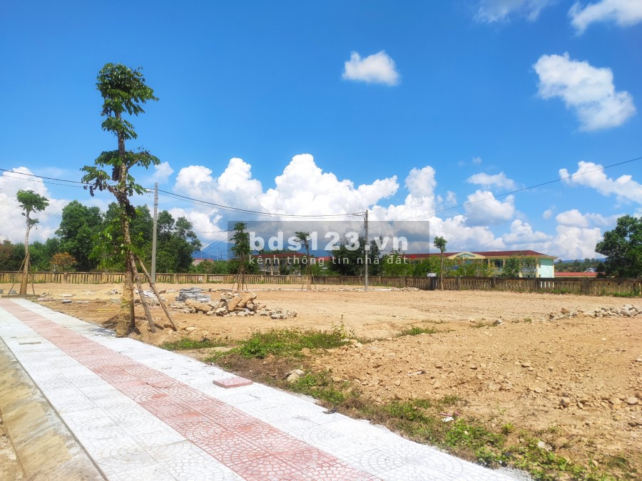 Bán lô đất nằm giữa các khu du lịch sinh thái giá bán 4 triệu/m2, liên hệ 0963775547