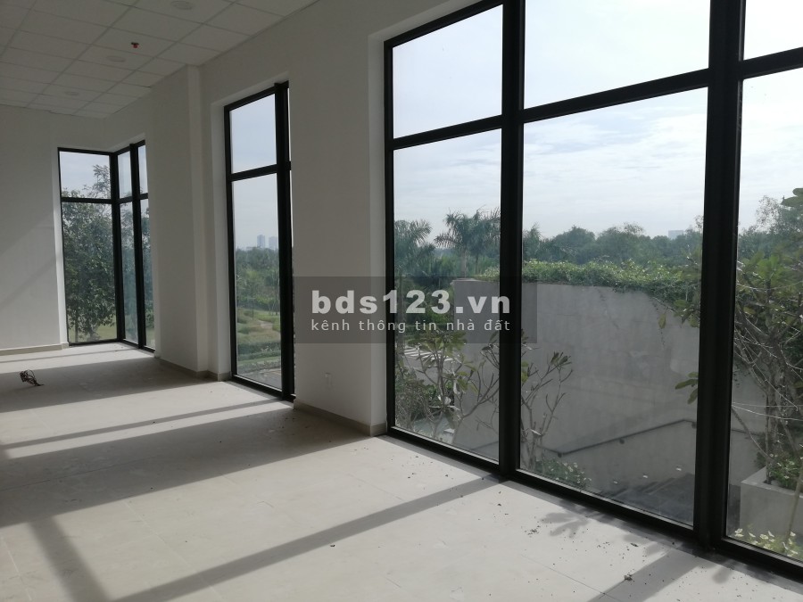 Bán shophouse mới 100% trung tâm quận 2, góc, trệt 160m2 trống suốt, chỉ 84 triệu/m2