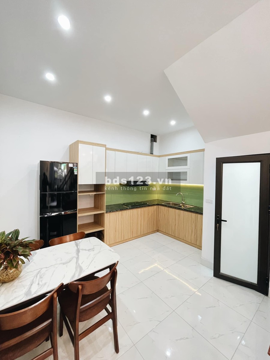 Bán nhà Xây mới Bích Hòa, Thanh Oai. 40m2 giá 1.9 tỷ kinh doanh sầm uất ô tô đỗ ngày đêm