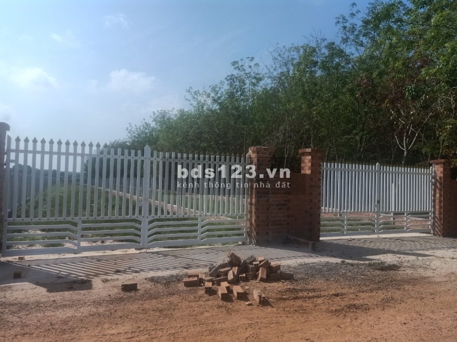 Lô đất đẹp diện tích 1400m2 sát tp.Tây Ninh giá đẹp sổ sẵn liên hệ xem đất 0934452123