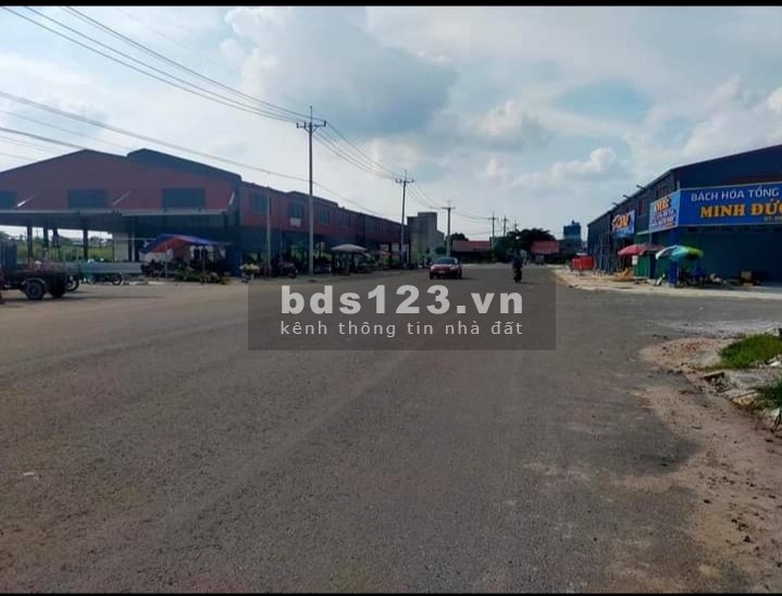 Lô đất ngay sau UBND, HĐND, chợ Minh Thành, Becamex Chơn Thành, Bình Phước giai đoạn 2.