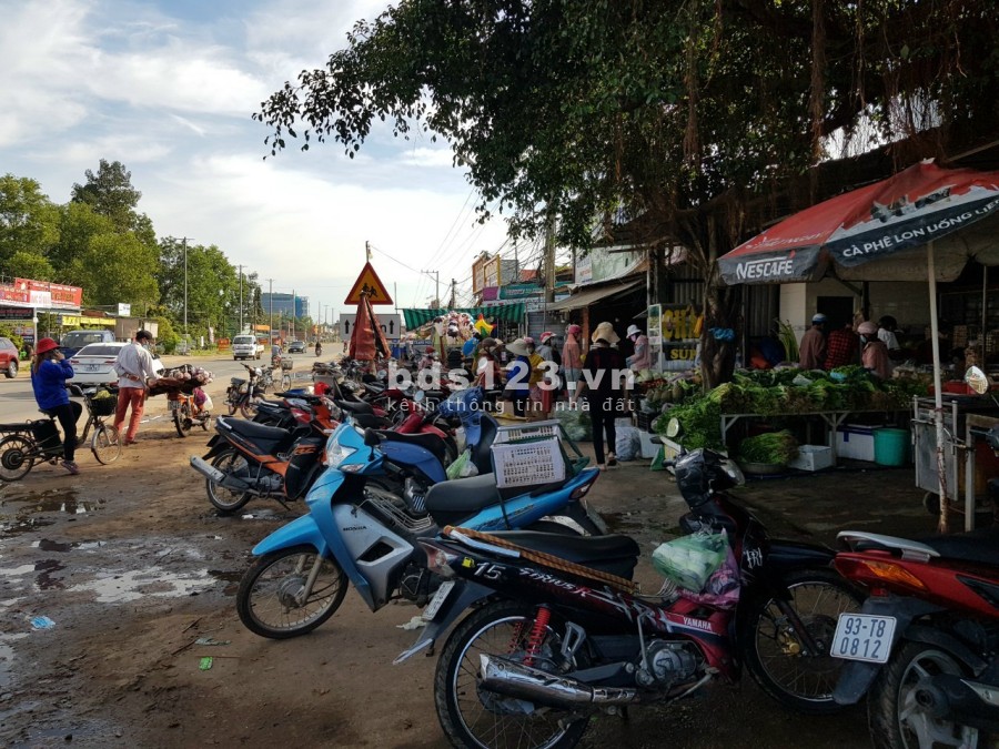 Lô đất cách chợ Minh Thành chỉ 20m ,kinh doanh được ngay, Becamex Chơn Thành Bình Phước GĐ 2
