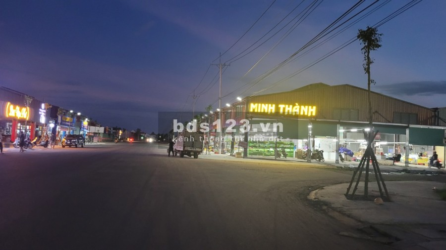 Lô đất cách chợ Minh Thành chỉ 20m ,kinh doanh được ngay, Becamex Chơn Thành Bình Phước GĐ 2