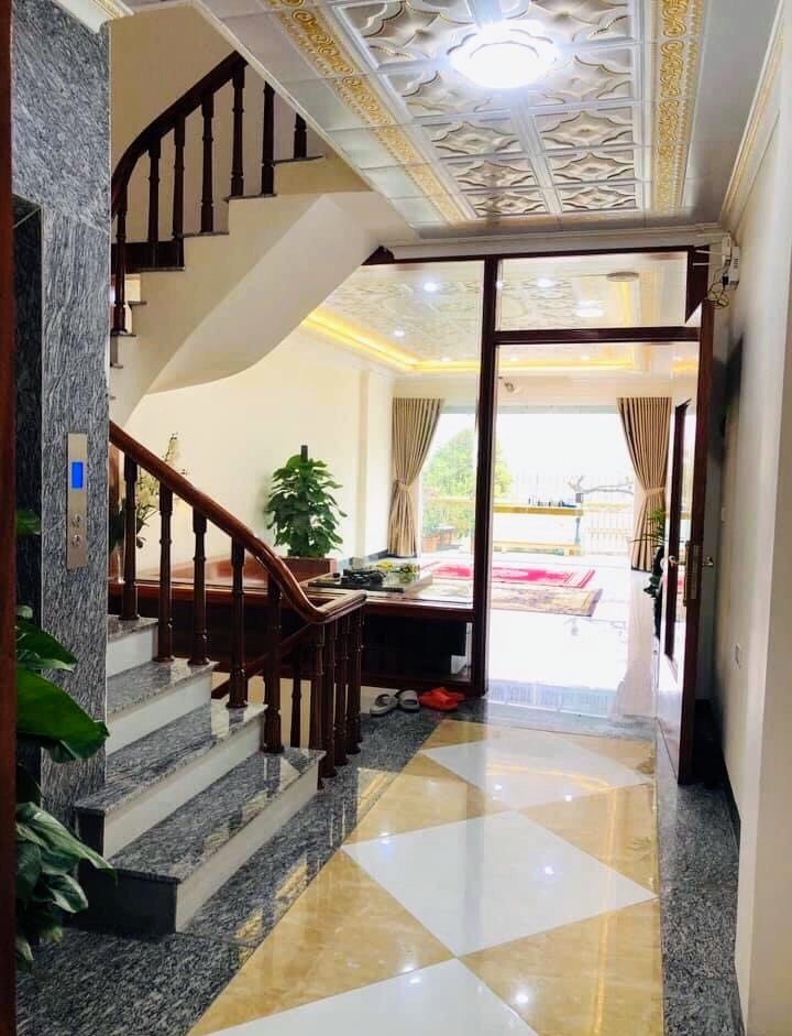 Liền kề Văn Phú 5 tầng thang máy, tặng nội thất vỉa hè rộng vừa ở vừa kinh doanh tốt