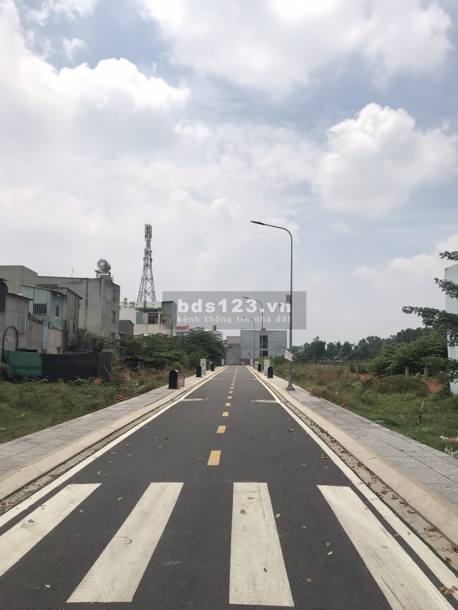 Chính chủ bán đất tại Bình Tân chỉ với 1tyxxx, đã có sổ hồng riêng