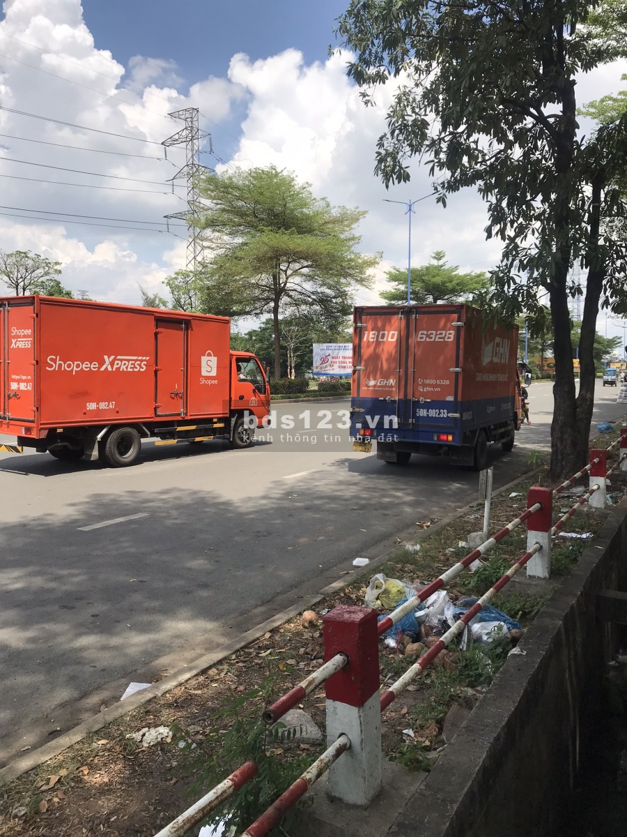 Chính chủ bán đất tại Bình Tân chỉ với 1tyxxx, đã có sổ hồng riêng