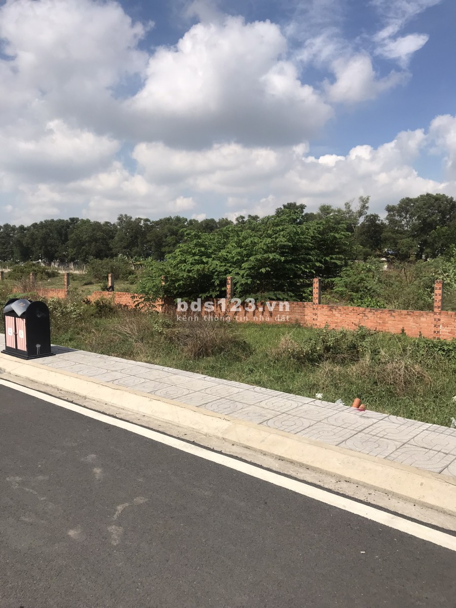 Chính chủ bán đất tại Bình Tân chỉ với 1tyxxx, đã có sổ hồng riêng