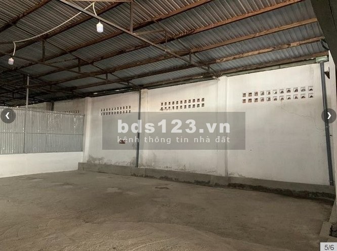 Cho thuê kho 100m2 đường Bùi Văn Ba, 7 triệu/tháng