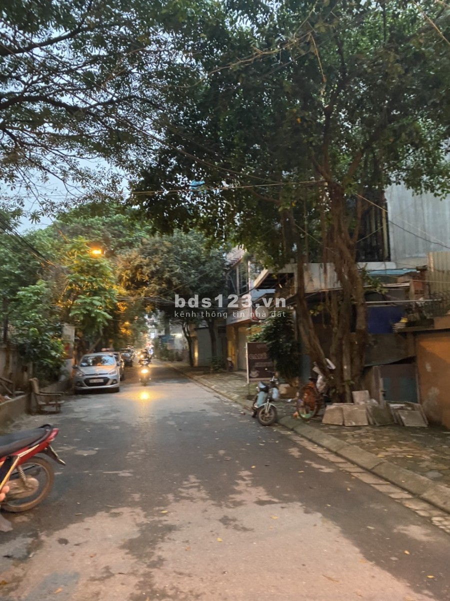 Cần bán gấp nhà 2 mặt tiền tại Nguyễn Phong Sắc đường rộng thoáng, vị trí đắc địa