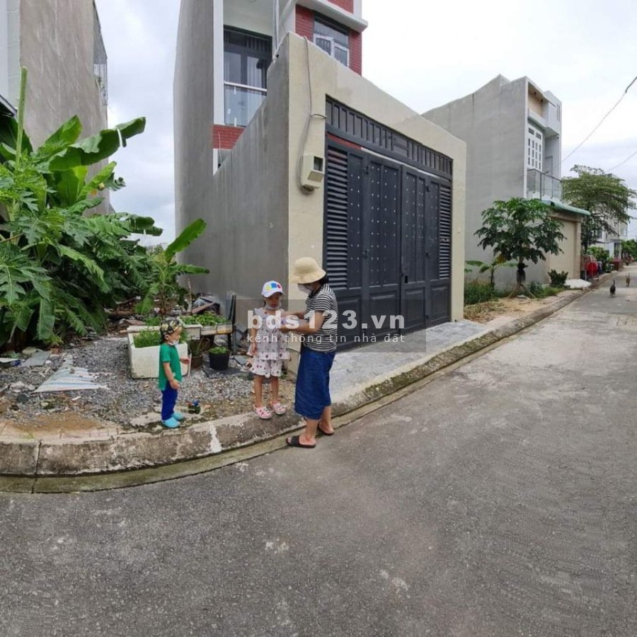 Vợ Chồng có miếng đất để dành, nay kẹt tiền vì trả viện phí cho con nên bán nhanh