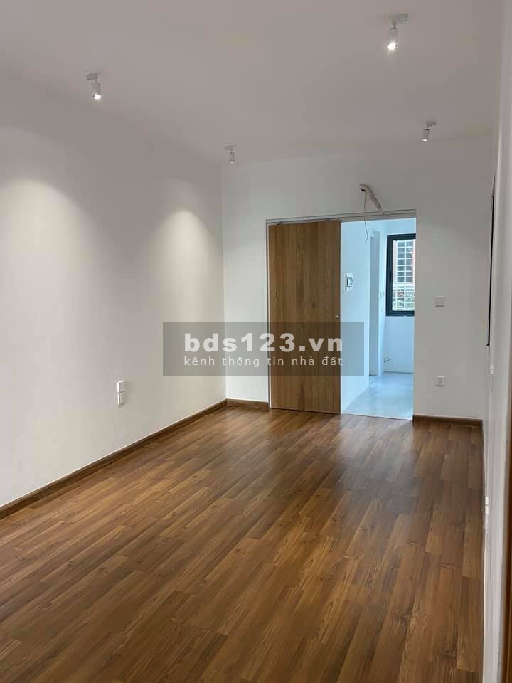 Nhà đẹp phố Miếu Đầm, Sát KS MARRIOTT 6 sao, diện tích 47m2, ô tô kinh giá bán 4,4 tỷ