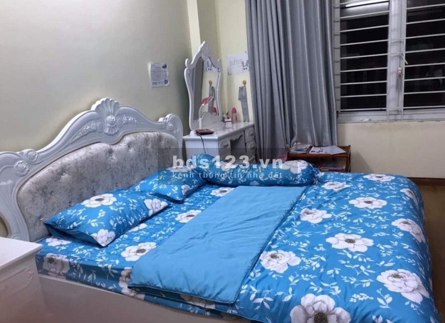 Lô góc kinh doanh sầm uất ô tô tránh doanh thu gần 35 triệu/tháng, sổ đỏ nở hậu