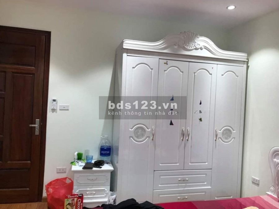 Lô góc kinh doanh sầm uất ô tô tránh doanh thu gần 35 triệu/tháng, sổ đỏ nở hậu