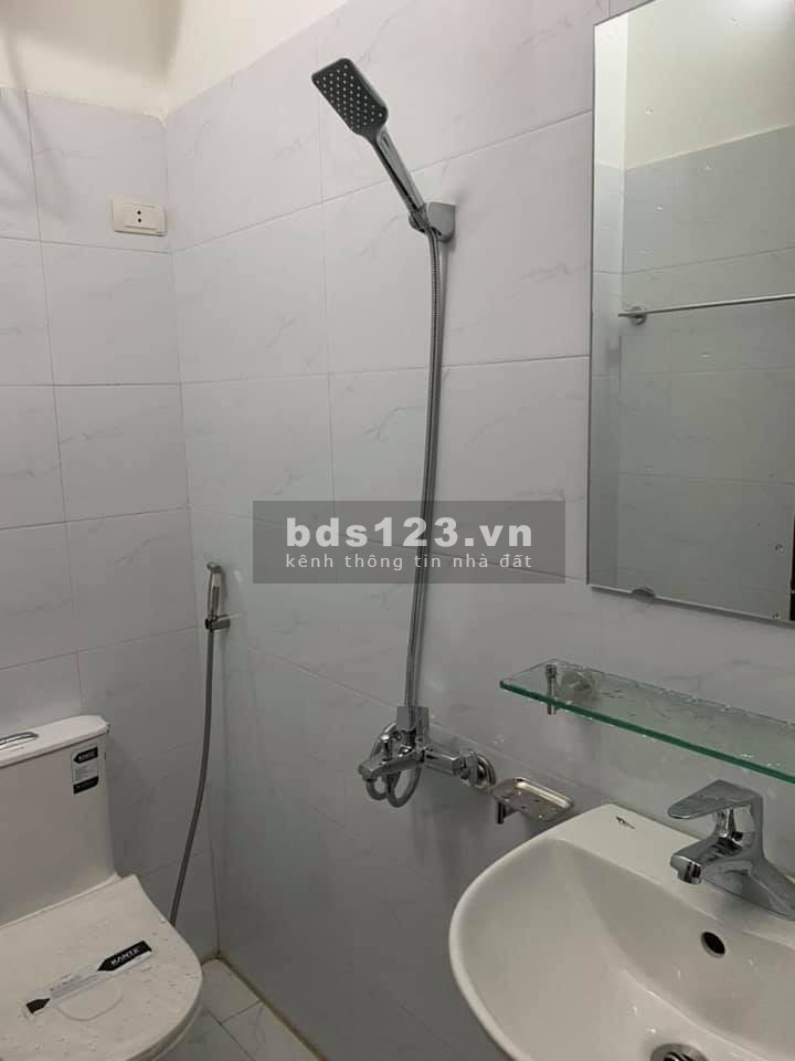 Cần bán nhà đường Xuân Phương, diện tích 40m2 x 5 tầng, ô tô đi qua, giá bán nhỉnh 3 tỷ