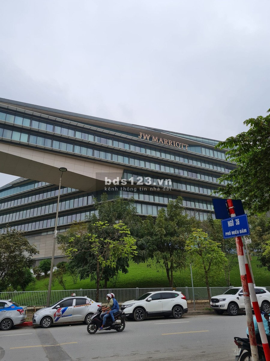 Nhà đẹp phố Miếu Đầm, Sát KS MARRIOTT 6 sao, diện tích 47m2, ô tô kinh giá bán 4,4 tỷ
