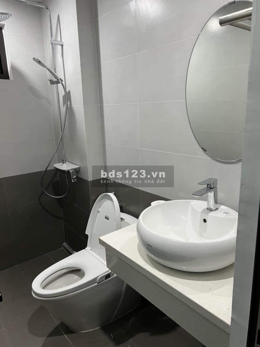 CHỦ GỬI BÁN NHÀ 4Tầng 46m2 ở NGỌC THUỴ LONG BIÊN 0972263245