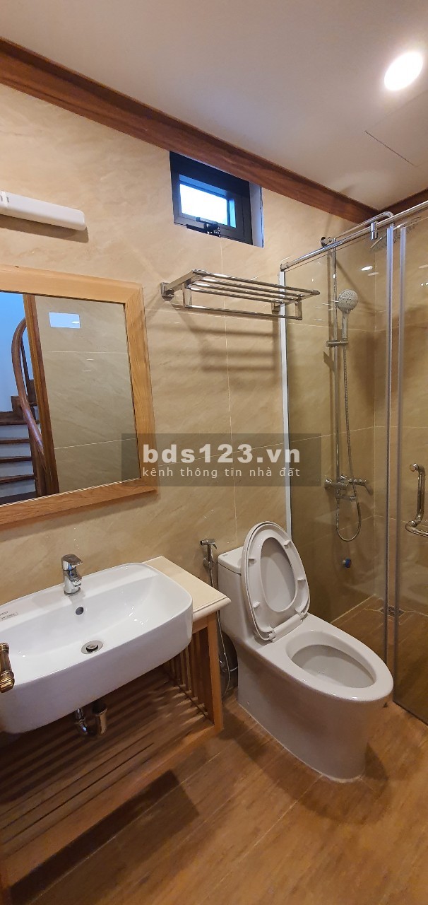 Bán nhà Xuân Đỉnh sánh ngang biệt thự phân lô mặt tiền gần 4m, 5 tầng, nhỉnh 6 tỷ, đón gió Tây Hồ