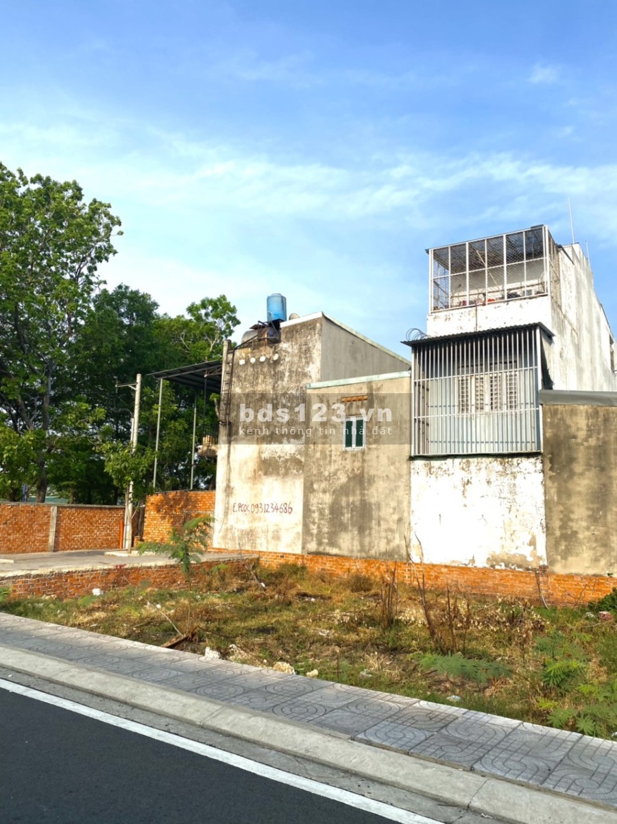 Đất nền giá rẻ bao sổ sách và các chi phí khác, khu vực sầm uất thuận tiện đi lại