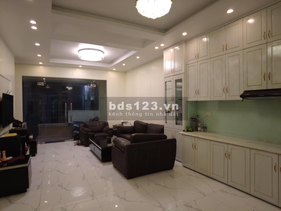Cần bán nhà nguyên căn ngõ hào diện tích sử dụng 90m2, giá bán 3.4 tỷ, thoả thuận