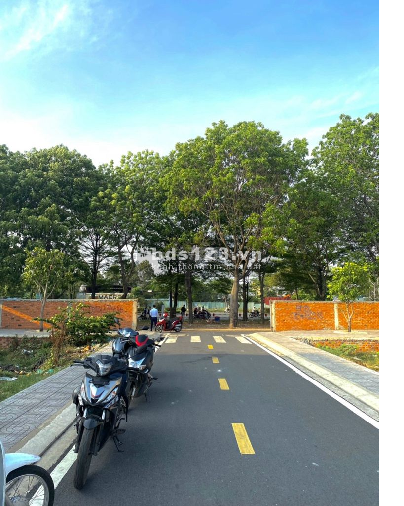 Còn 3 lô đất nền ngay KCN Vĩnh Lộc A - đất đẹp - có sổ hồng sẵn