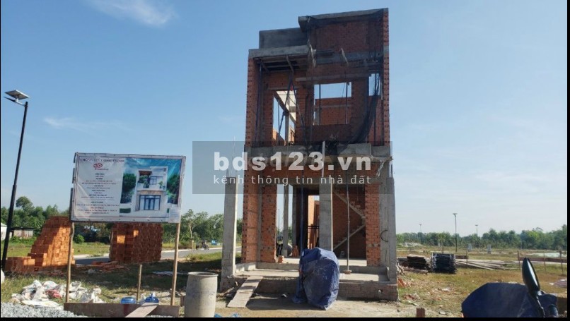 Bán nhanh lô đất mặt tiền Hoàng Phan Thái sát chợ Bình chánh, sổ riêng từng nền công chứng ngay