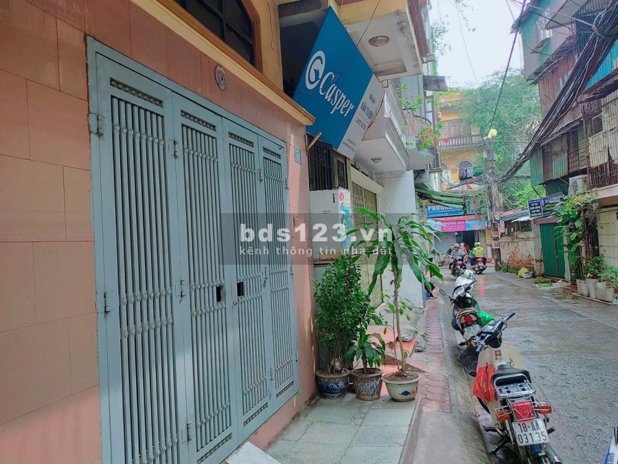 Bán nhà trung tâm Hoàng Mai, giá bán 3.7 tỷ, ô tô vào nhà kinh doanh sầm uất, lh 0979861796