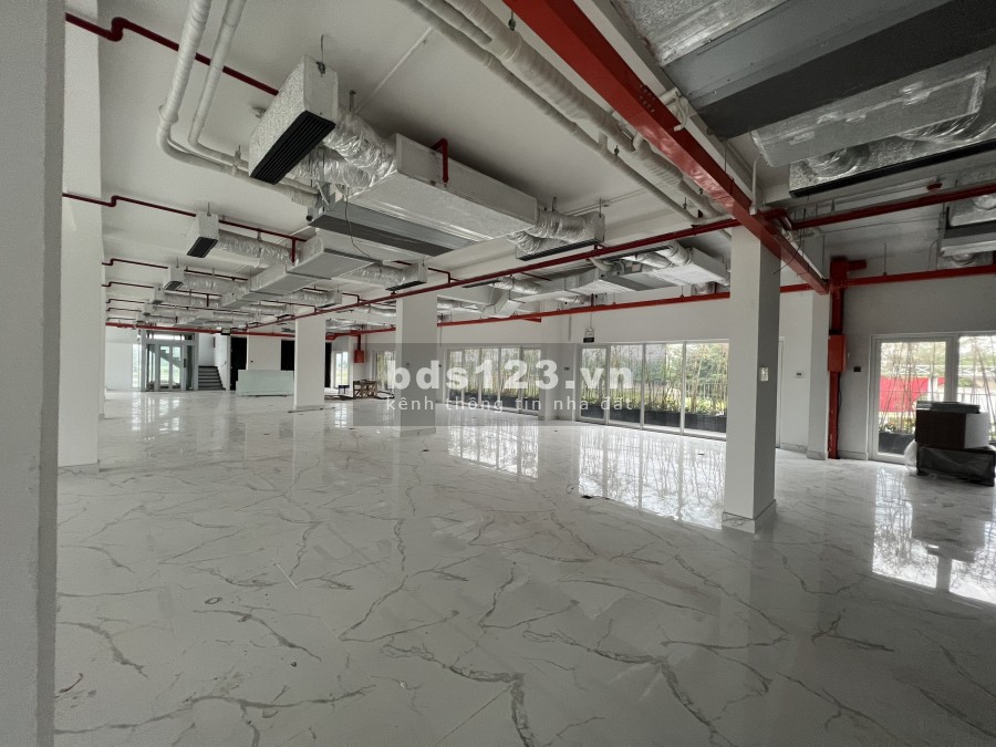 Cho thuê sàn shophouse khu đô thị Sala. Hoàn thiện đẹp thoải mái đậu ô tô, tiện ích đủ
