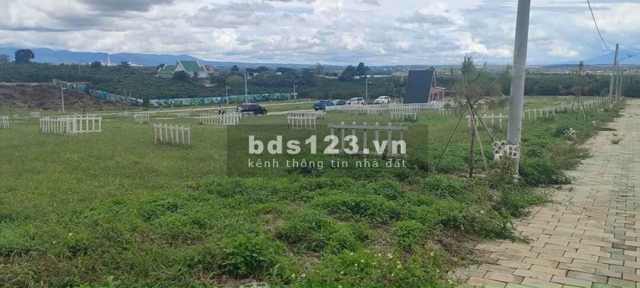 Cần tiền bán gấp lô đất giá rẻ 450 triệu, thành phố Bảo Lộc, đầu tư sinh lời cao làm việc chính chủ