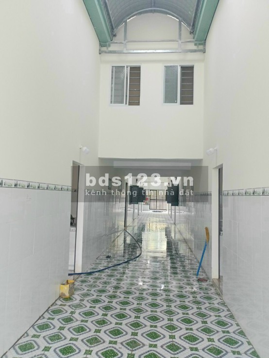 ( Chính Chủ ) Vợ chồng mình muốn sang lại căn trọ xây 2 năm rồi ở Bình Dương có 12 phòng 2kiot