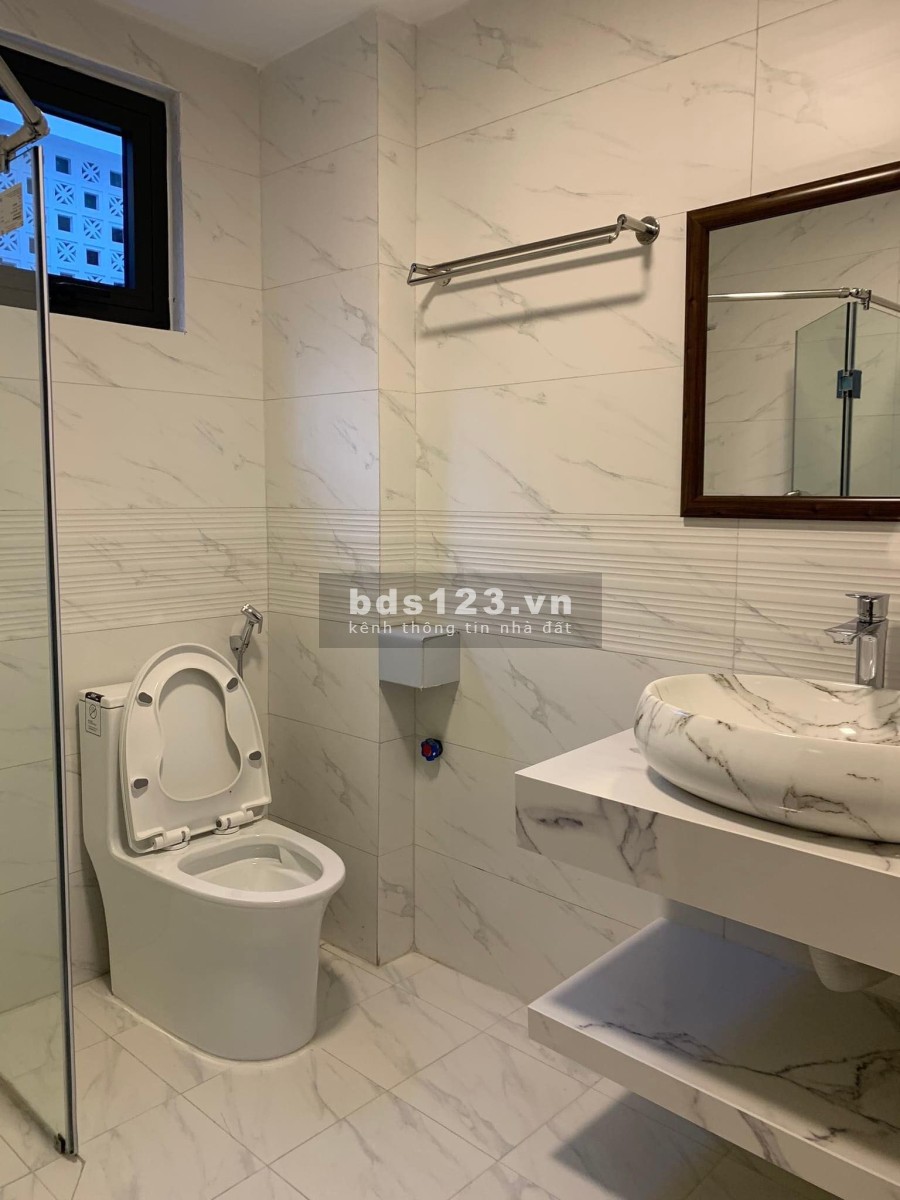 Nhà đẹp phố vip 2 mặt thoáng lô góc khu dân trí cao, pháp lý chuẩn, sổ đỏ chính chủ